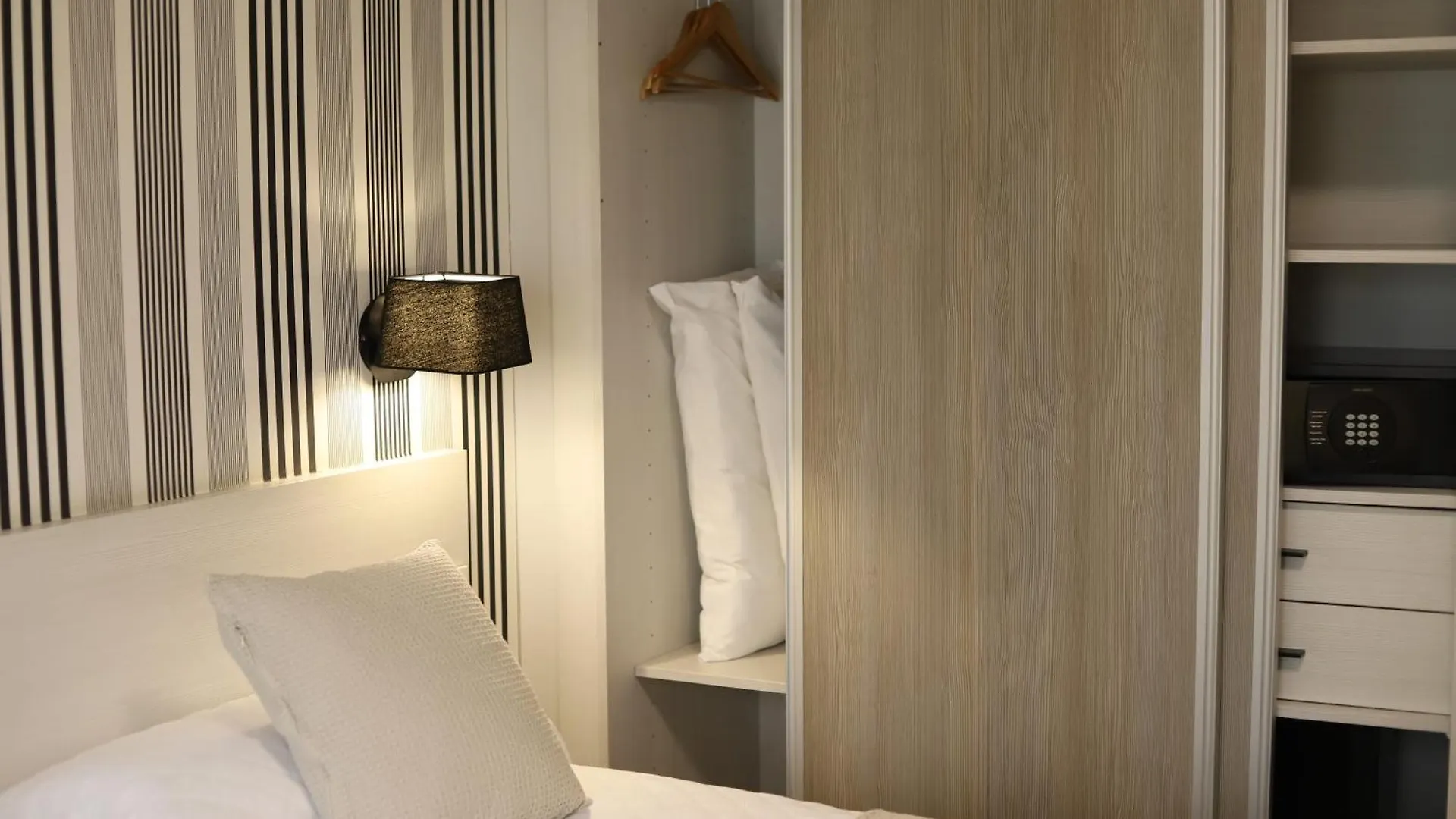New Hotel Colon Mataro 3*,  Spain