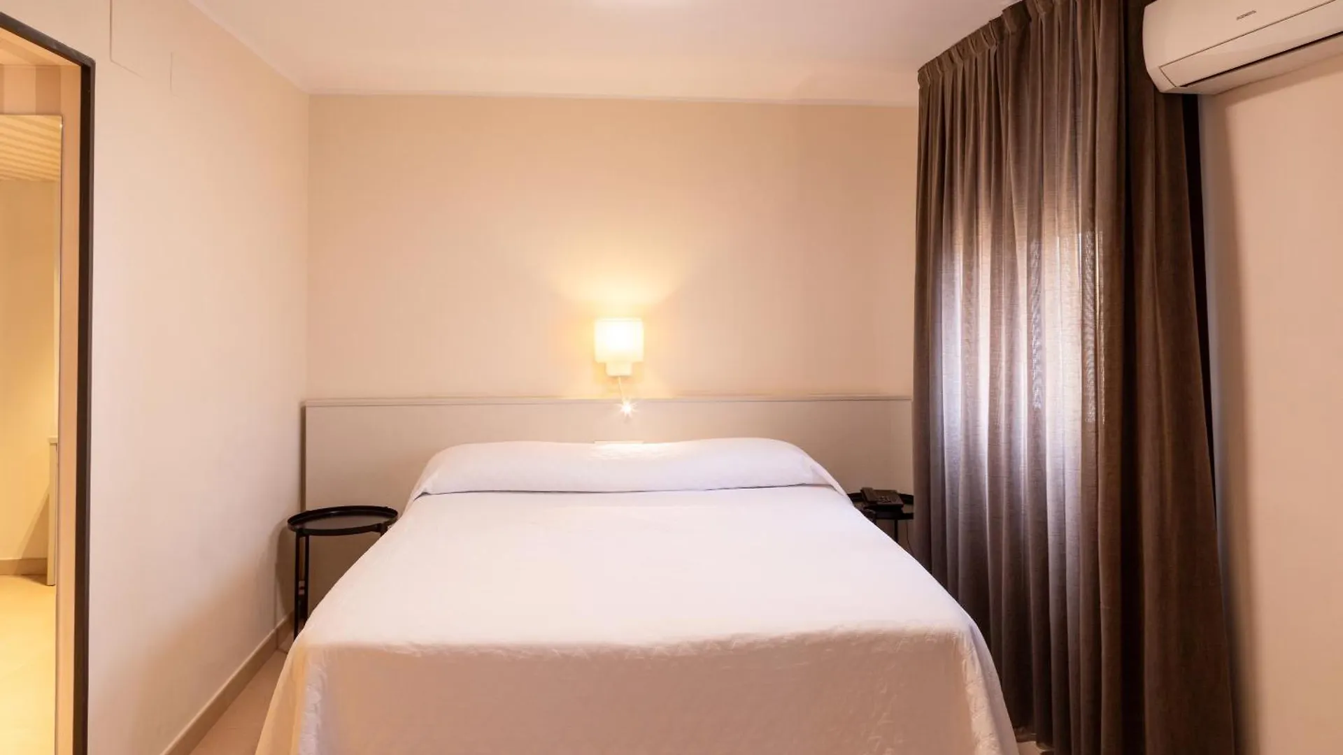 ***  New Hotel Colon Mataró Spanien