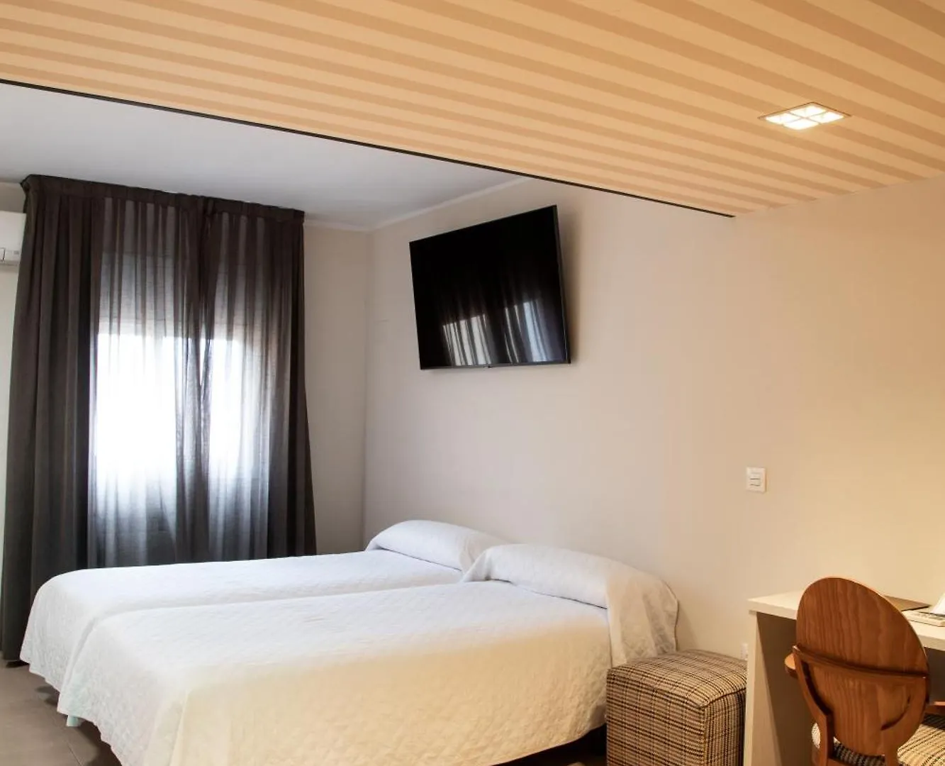 New Hotel Colon Mataró 3*,  Spanien